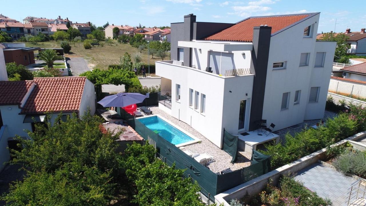 Apartments Peti Пула Екстериор снимка