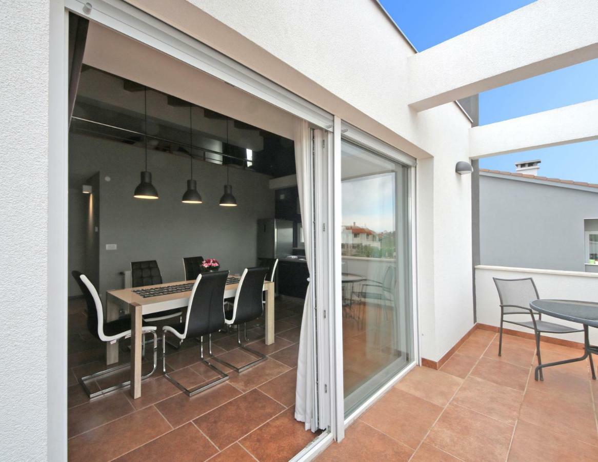 Apartments Peti Пула Екстериор снимка