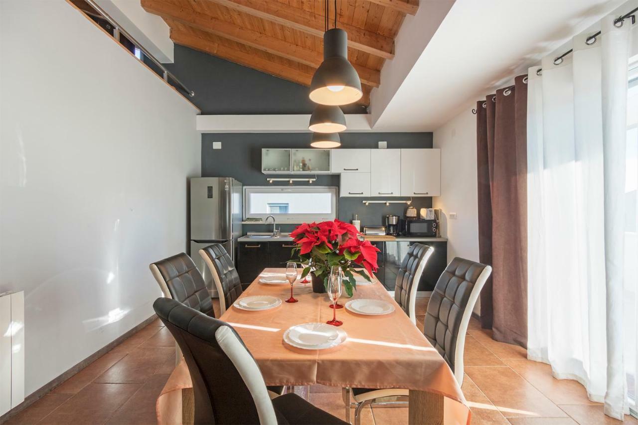 Apartments Peti Пула Екстериор снимка